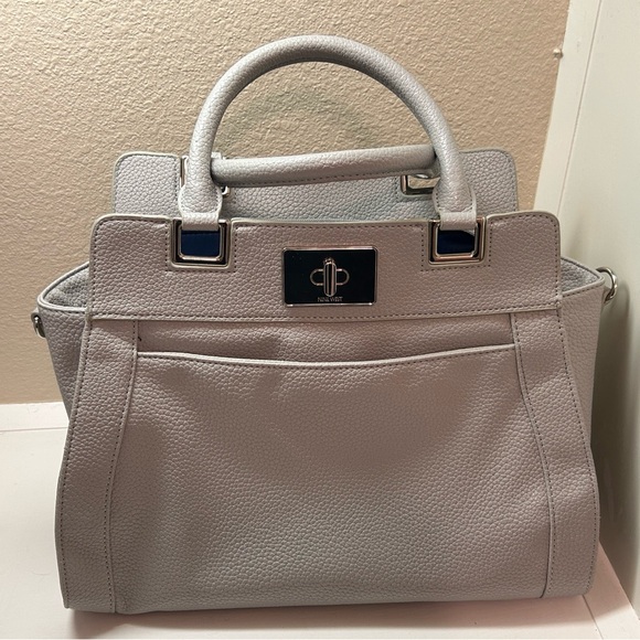 Nine West Purse with Detachable adjustable Shoulder Strap - Picture 10 of 13
